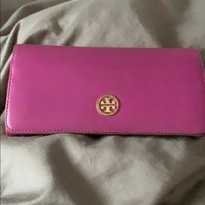 Tory Burch Parker Envelope Wallet Pink